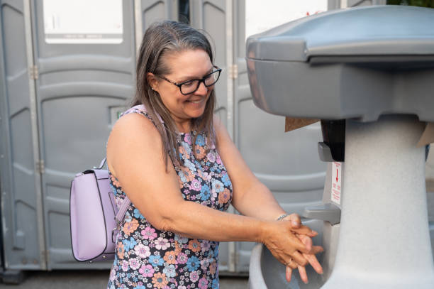 Best Porta potty delivery and setup  in Waianae, HI